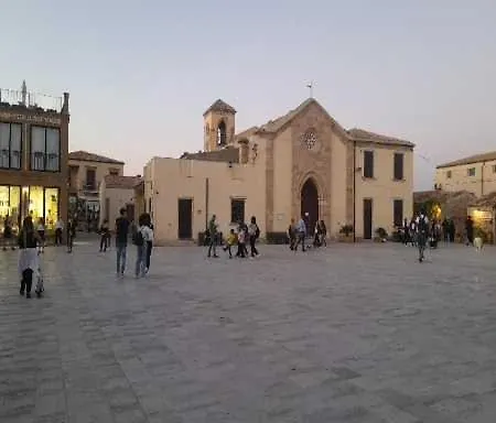 In Porto Fossa Marzamemi